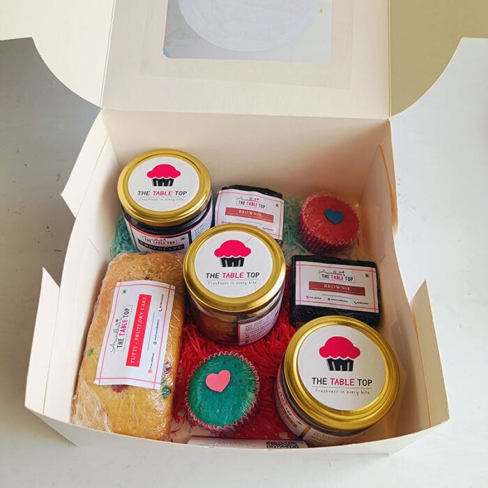 Who's Coming? Hamper - Image 2